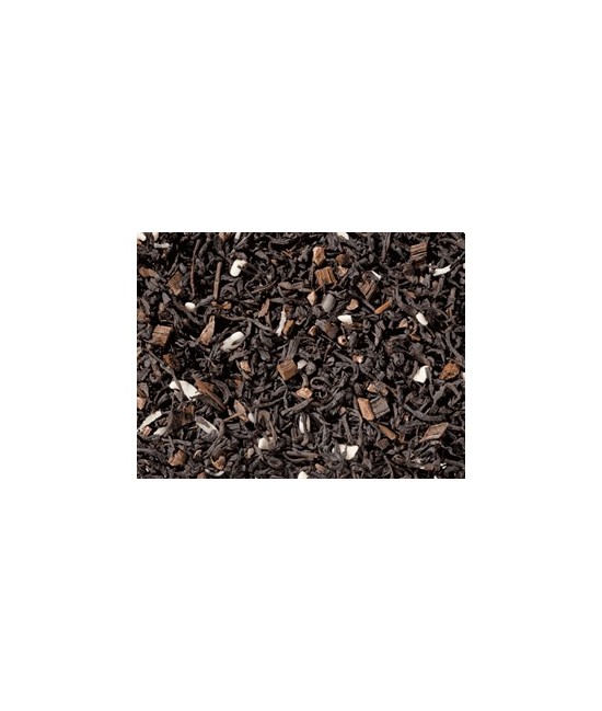 Té negro (80%), rayadura de cacao, aroma, trozos de vainilla, plaquitas de chocolate blanco (azúcar, manteca de cacao, leche en