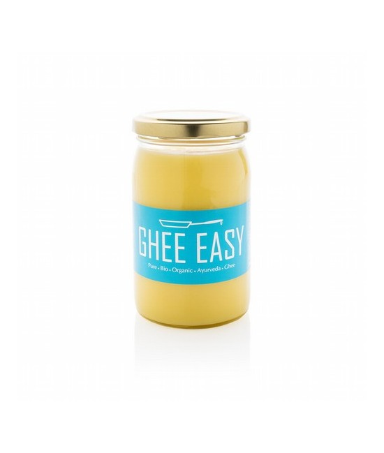 Ghee, una forma muy pura de mantequilla clarificada, ha ganado popularidad recientemente. Al igual que el aceite de coco, es un