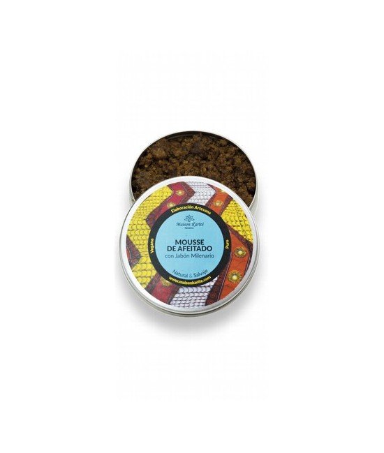 Mousse cremosa especialmente pensada  para las necesidades de la piel masculina. Procura una limpieza facial del rostro, barba 