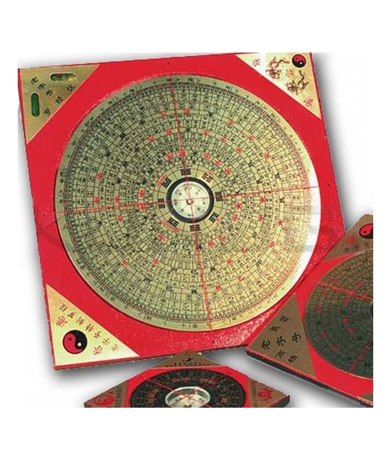 Brújula para feng shui de madera.

Medidas: 15 cm. x 15 cm.

Su nombre en la cultura china es conocido como Luopan. Es un i