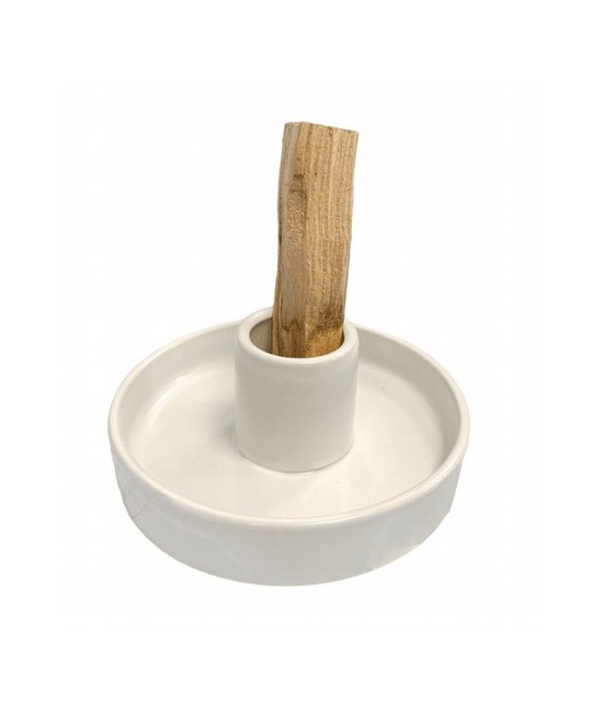 Diámetro: 10,50 cm

Altura: 5cm

Diámetro del hogar: 3,50 cm

Material: Cerámica

color blanco
