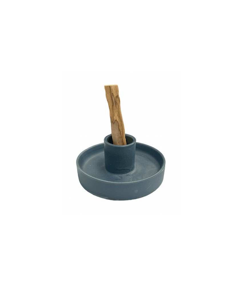 Diámetro: 10,50 cm

Altura: 5cm

Diámetro del hogar: 3,50 cm

Material: Cerámica

Color azul