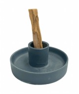 Diámetro: 10,50 cm

Altura: 5cm

Diámetro del hogar: 3,50 cm

Material: Cerámica

Color azul