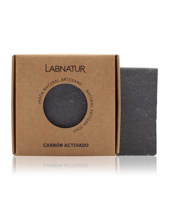 El Jabón Natural Carbón Activado Labnatur Premium está elaborado artesanalmente en frío y con ingredientes naturales. El carbón