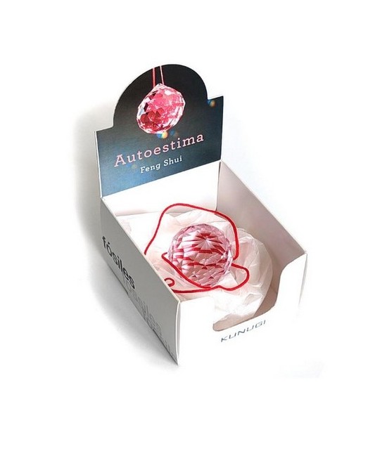 Bola facetada de cristal ROSA de 30 mm. de diametro.
Engarzada en hilo rojo.

Con caja exclusiva.

En el feng Shui, las bo