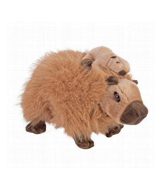 El peluche Wild Republic Mom & Baby Capybara celebra el dulce vínculo entre padres e hijos en una pose adorable, perfecta para 